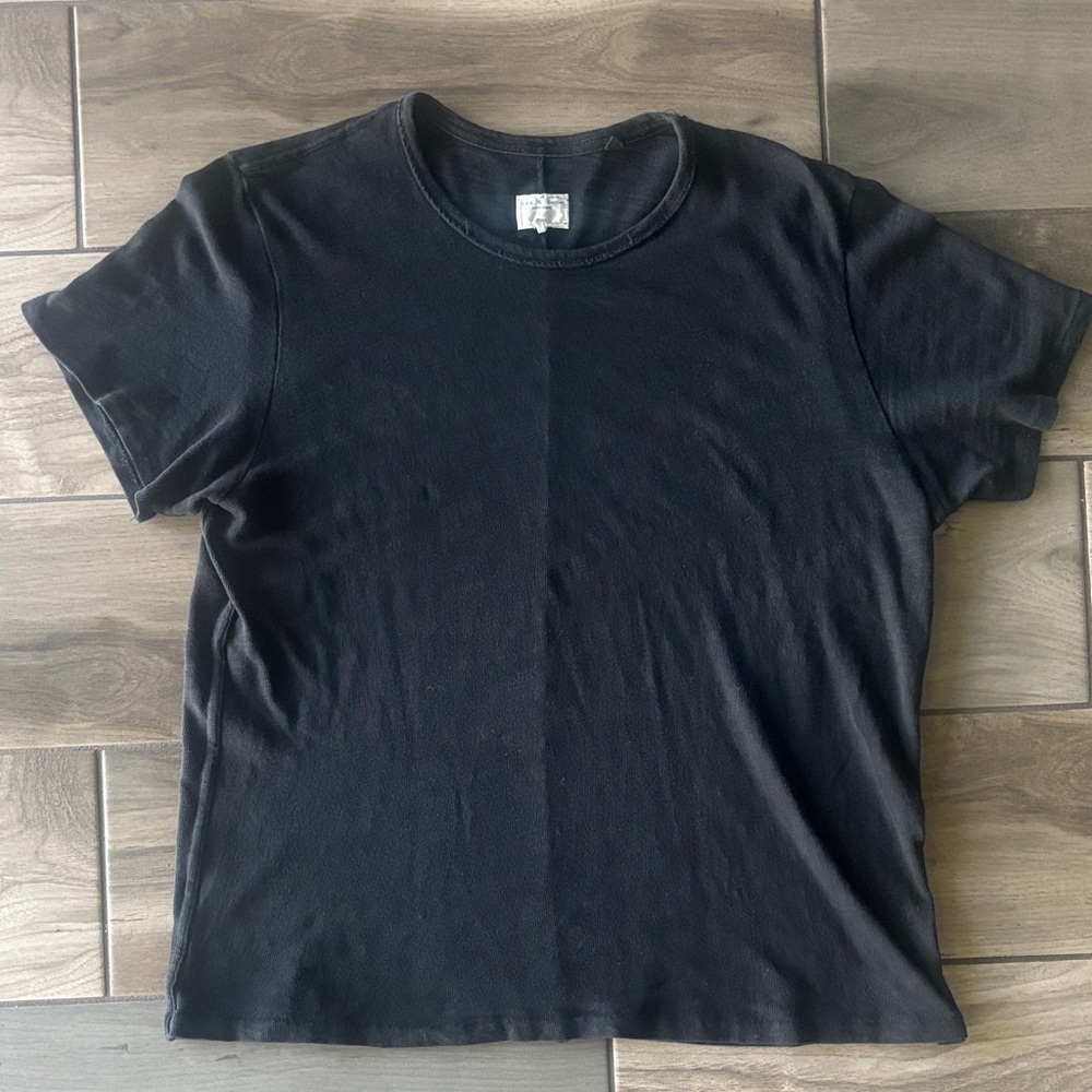 Rag & Bone Black Tee shirt, size Large. Like new, work only a few times.